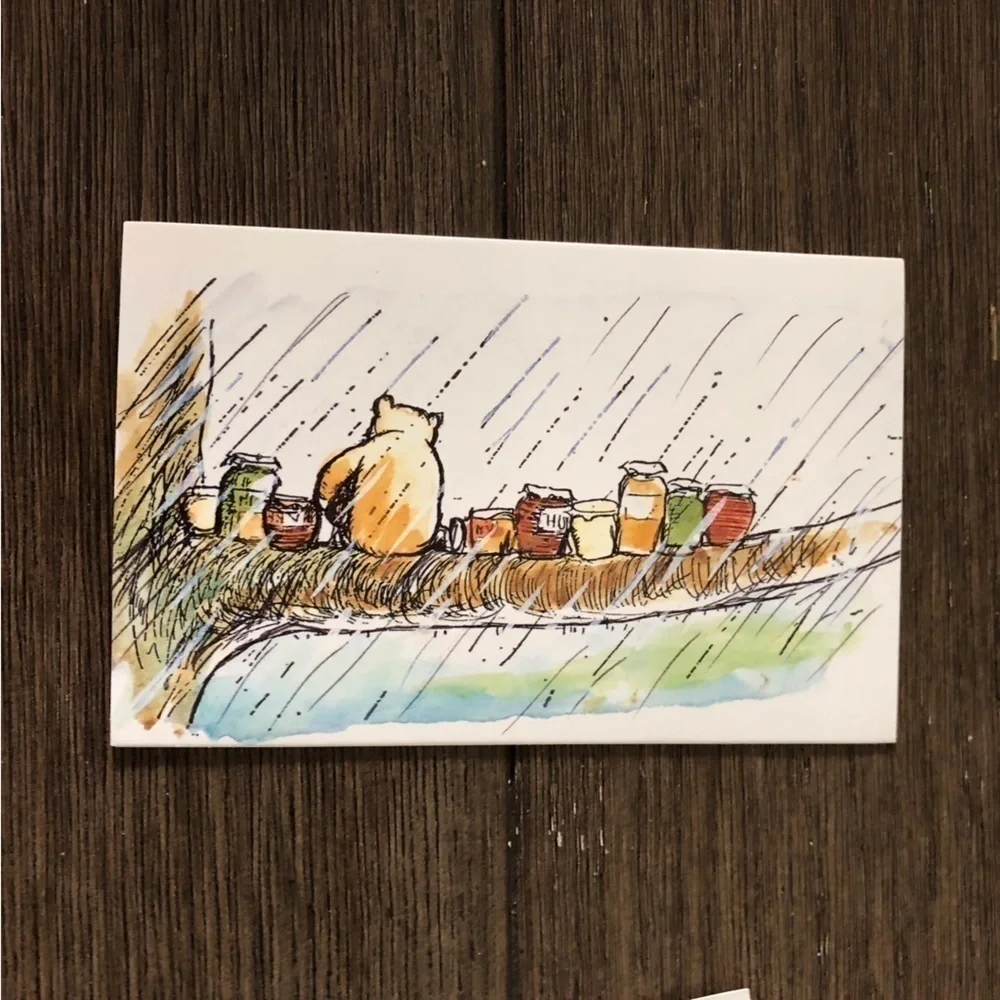 Disney's Winnie the Pooh Classic Illustration postcards: Pooh Bear 5ct